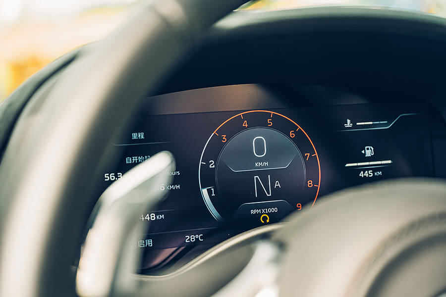 它不是麥拉倫首度嘗試的「GT」跑車,或許第一次成果不如預期,既然如此那就來第二次吧,有請New GT。