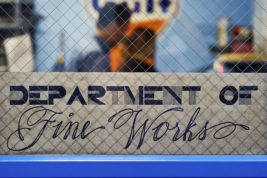 TG和Singer持續發酵的愛情故事現已暴升五個檔,也是時候登堂入室拜會他們的新廠房。