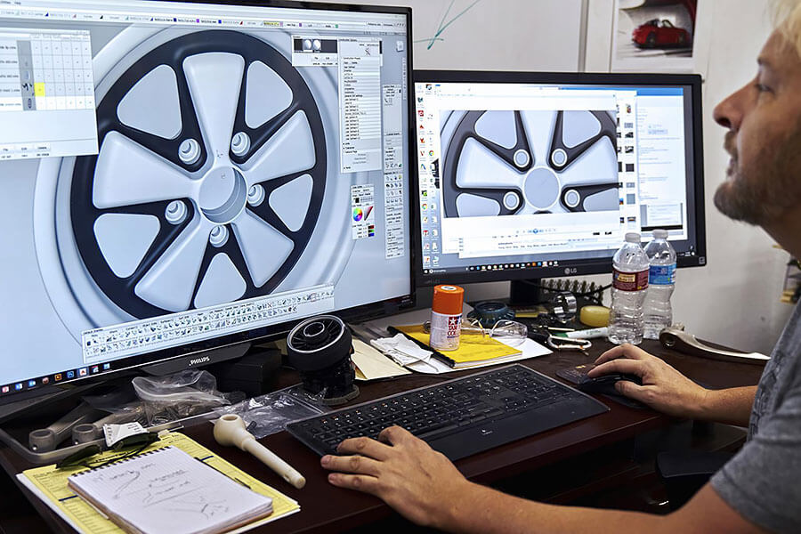 TG和Singer持續發酵的愛情故事現已暴升五個檔,也是時候登堂入室拜會他們的新廠房。