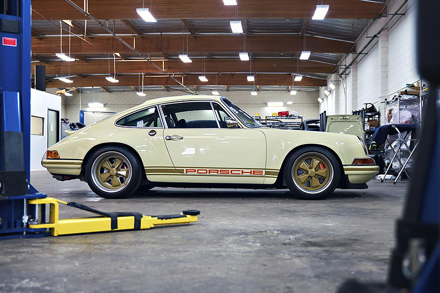 TG和Singer持續發酵的愛情故事現已暴升五個檔,也是時候登堂入室拜會他們的新廠房。