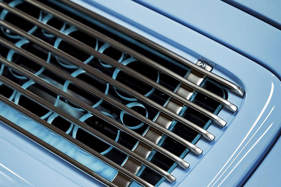 TG和Singer持續發酵的愛情故事現已暴升五個檔,也是時候登堂入室拜會他們的新廠房。