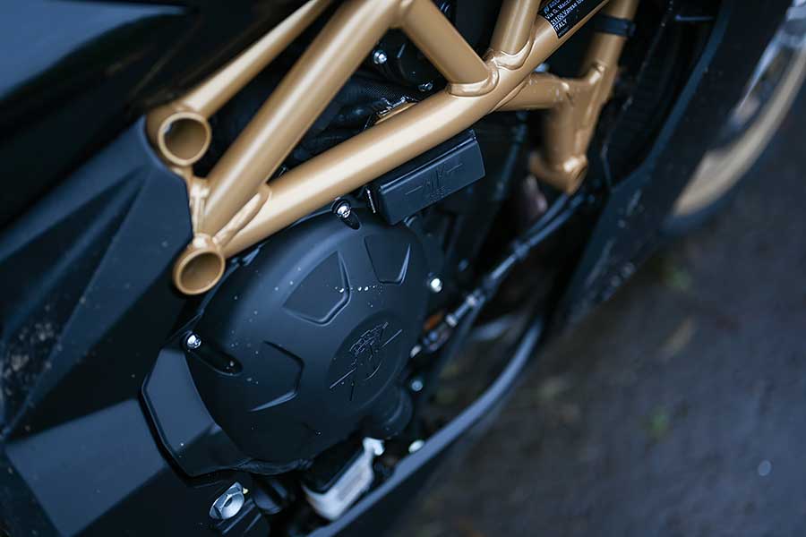 你知道嗎?當義大利人幫一部車冠上超級快的名字時,就真的無須懷疑它真的很快這件事了。