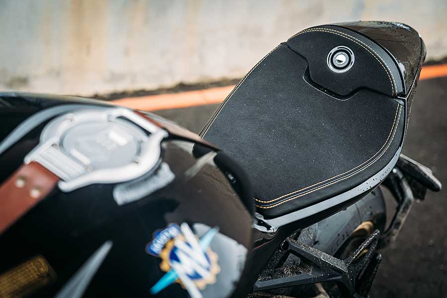 你知道嗎?當義大利人幫一部車冠上超級快的名字時,就真的無須懷疑它真的很快這件事了。