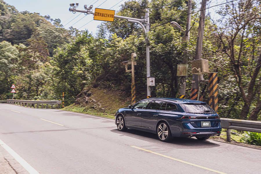 兩百萬內買旅行車,我勸你最好一定要去試試它。