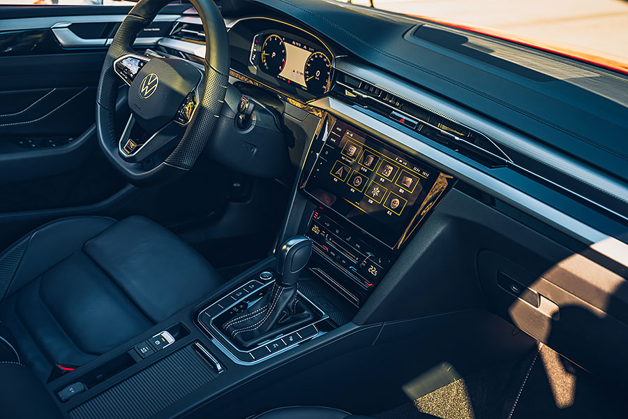 馬步扎得夠穩,功夫自然了得。