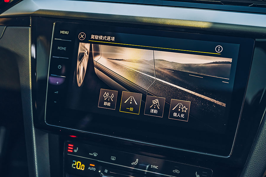 馬步扎得夠穩,功夫自然了得。