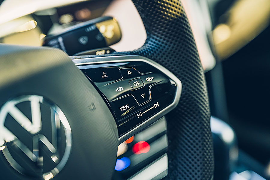 馬步扎得夠穩,功夫自然了得。