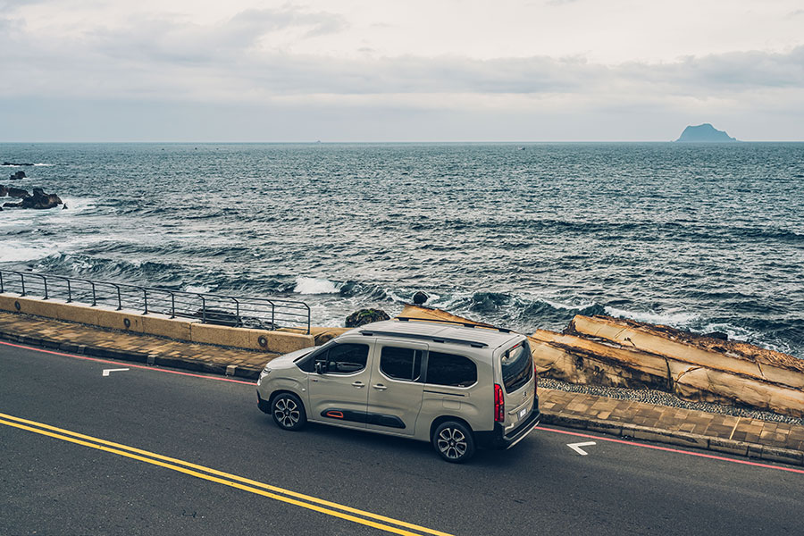 出門露營,最麻煩的就是搭帳與收帳等事項,光是接好營帳支架就可能讓露營之旅以叫罵聲揭開序曲。