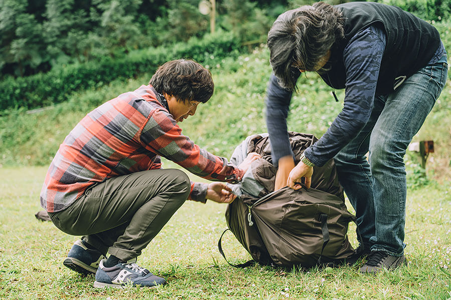 出門露營,最麻煩的就是搭帳與收帳等事項,光是接好營帳支架就可能讓露營之旅以叫罵聲揭開序曲。