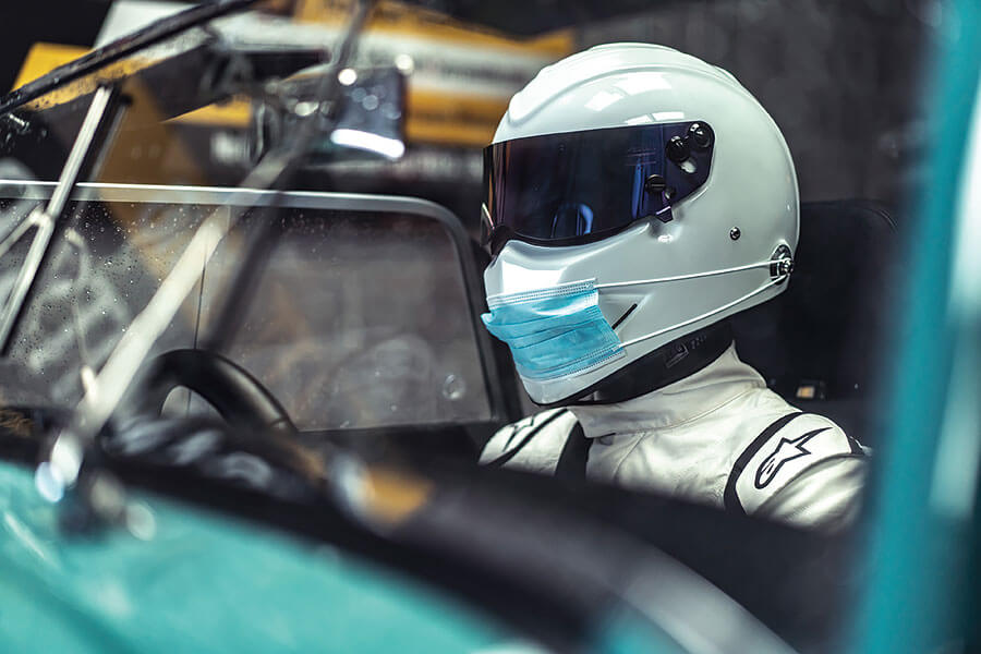 它們也許不敵威爾斯的躁狂天氣,但太陽公公既已露面,該輪到哪一部敞篷車大出風頭呢?