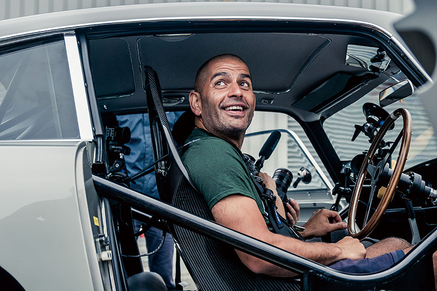 經過多番試招打了幾次甜甜圈轉和一兩場爭論後,我們終於篩選出五大高手,現在輪到Harris從中挑選出冠軍人馬。