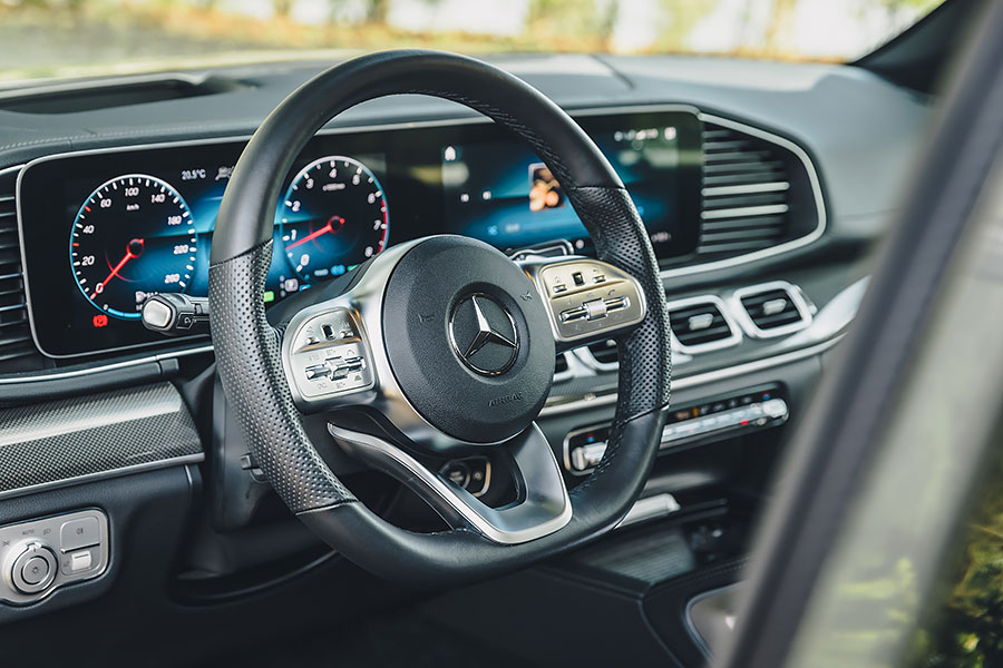 老實說GLS在台灣已經發表超過一年,前段時間倒也是顯得有些陌生,不過最近也趁著邁巴赫版本的到來而熱鬧一波。