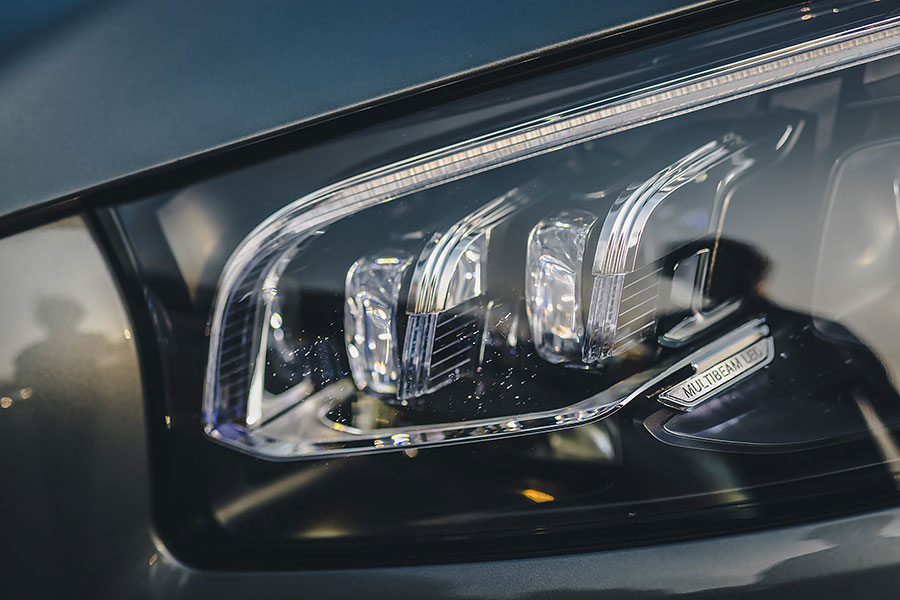 老實說GLS在台灣已經發表超過一年,前段時間倒也是顯得有些陌生,不過最近也趁著邁巴赫版本的到來而熱鬧一波。