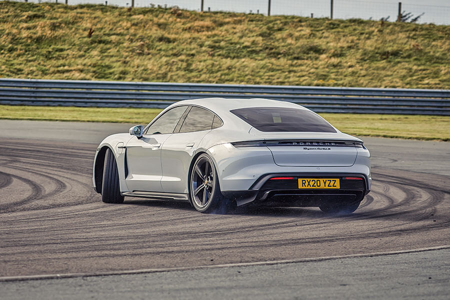 奧迪RS 6和保時捷Taycan有何共通之處嗎？原來比你所想還要多……