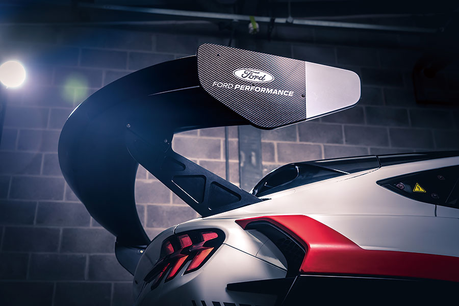 七個電動馬達傍身的1,400hp純種快馬,再加1,000kg下壓力和飄移身手?這樣的SUV方合我輩法眼嗎?