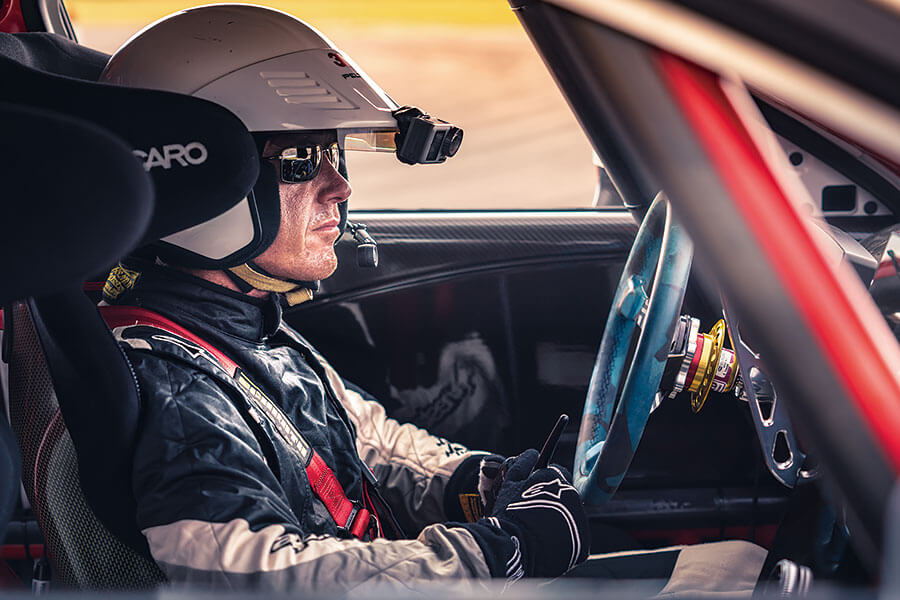 七個電動馬達傍身的1,400hp純種快馬,再加1,000kg下壓力和飄移身手?這樣的SUV方合我輩法眼嗎?