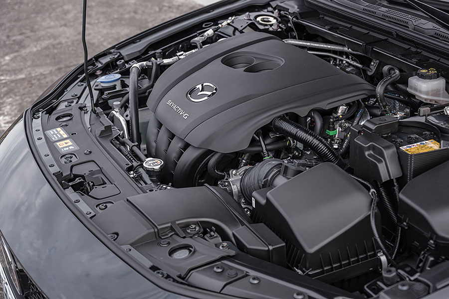 比起童話故事裡的白馬王子,現實世界裡的御鉄黑騎士更懂得如何擄獲人心。