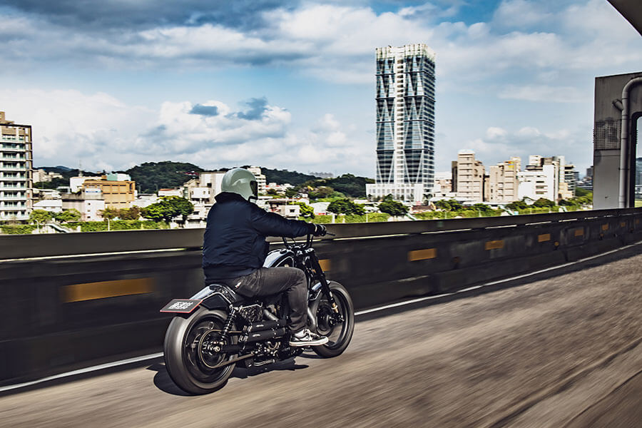 Rough Crafts這些年的成品並不少，每一輛皆為車主精心客制完成心中的那部帥氣模樣，這是客製化的優勢更具稀有獨特性。