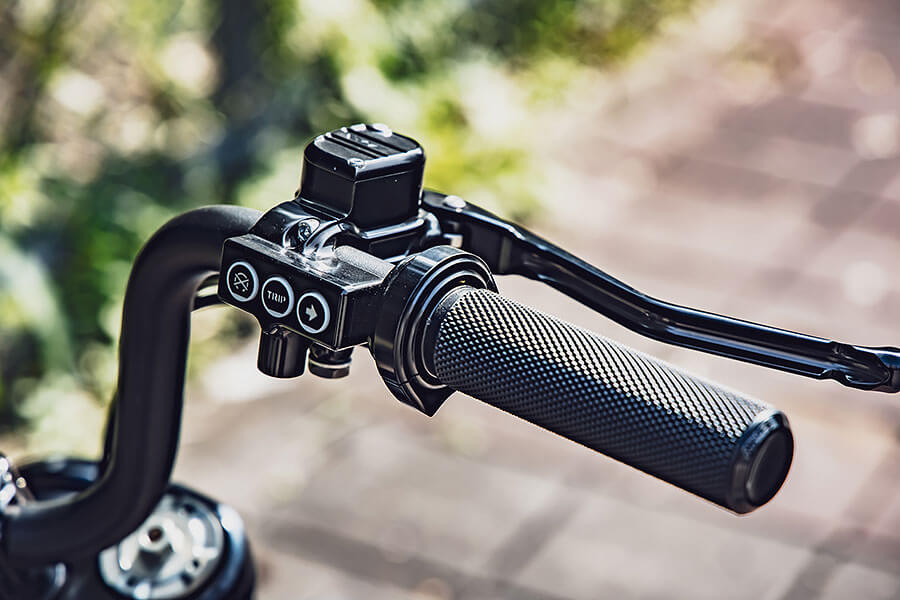 Rough Crafts這些年的成品並不少，每一輛皆為車主精心客制完成心中的那部帥氣模樣，這是客製化的優勢更具稀有獨特性。