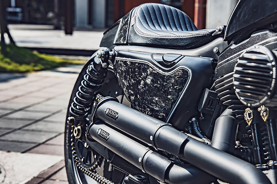 Rough Crafts這些年的成品並不少，每一輛皆為車主精心客制完成心中的那部帥氣模樣，這是客製化的優勢更具稀有獨特性。