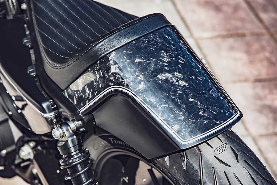 Rough Crafts這些年的成品並不少，每一輛皆為車主精心客制完成心中的那部帥氣模樣，這是客製化的優勢更具稀有獨特性。