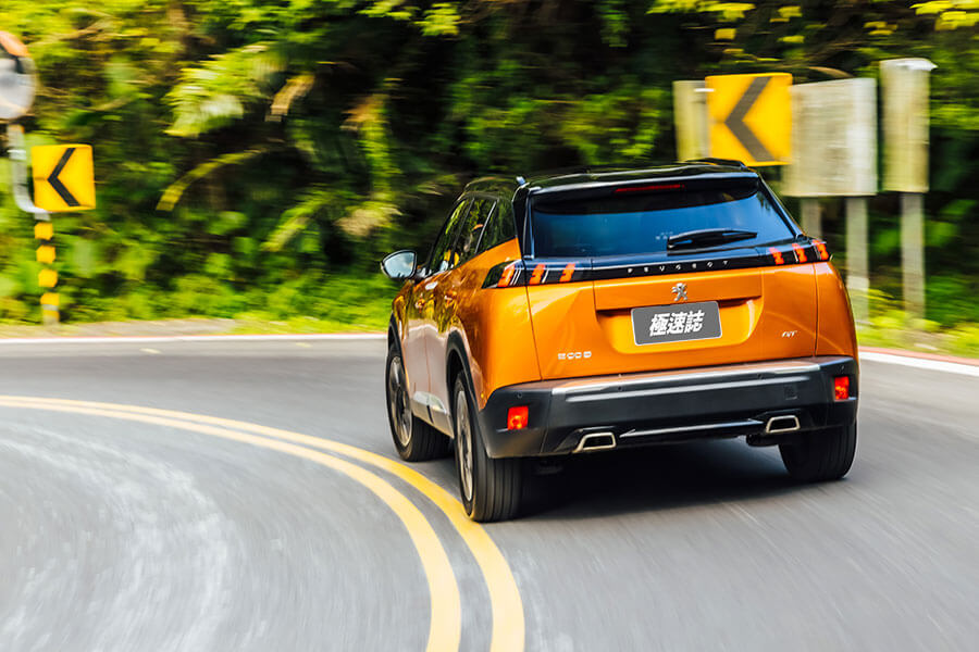 造出一等好車的寶獅2008,擁有亮麗外型及前衛科技使然,這更讓我輩更期待208那天的到來吶。