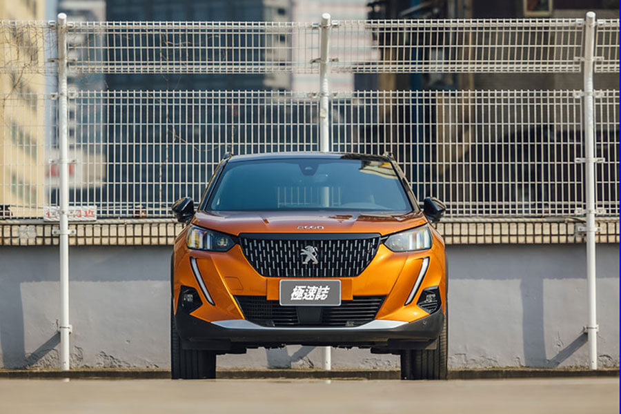 造出一等好車的寶獅2008,擁有亮麗外型及前衛科技使然,這更讓我輩更期待208那天的到來吶。