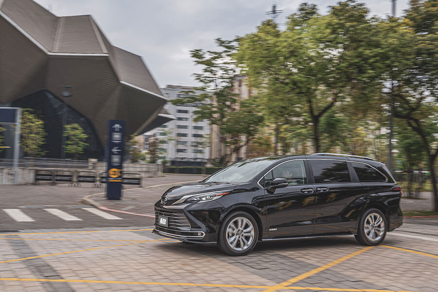 日常購物都懂得選家庭號了,買車又何嘗不是如此呢?