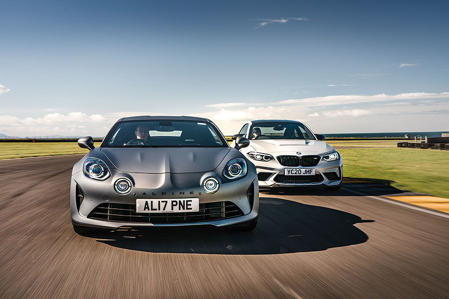 我輩最喜歡的兩款後驅轎跑現已削減重量增強動力,肯定勝似升天吧?