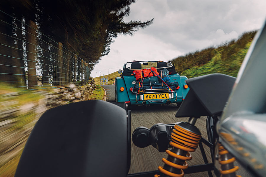 歡度節慶好高興,不過高興之前首先要把你自己和大小行李送抵節日會場。