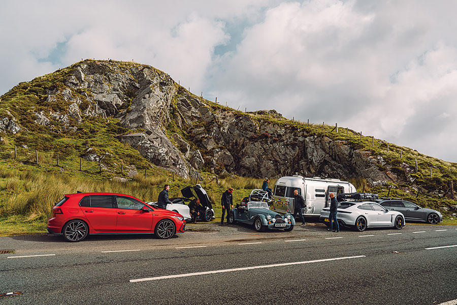 歡度節慶好高興,不過高興之前首先要把你自己和大小行李送抵節日會場。