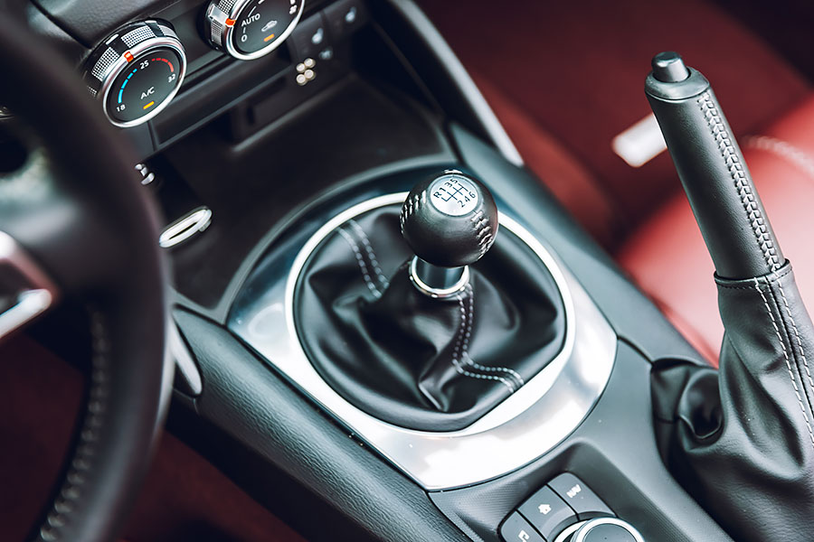 雖然我們享受著自排所帶來的便利與方便,但眼下這兩部手排車,我輩倒覺得比自排還好開,這是甚麼奇妙的邏輯呢!?看下去便知分曉。