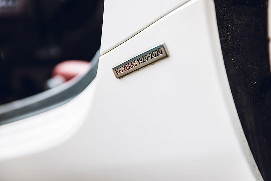 雖然我們享受著自排所帶來的便利與方便,但眼下這兩部手排車,我輩倒覺得比自排還好開,這是甚麼奇妙的邏輯呢!?看下去便知分曉。