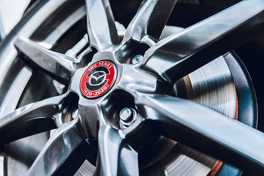 雖然我們享受著自排所帶來的便利與方便,但眼下這兩部手排車,我輩倒覺得比自排還好開,這是甚麼奇妙的邏輯呢!?看下去便知分曉。