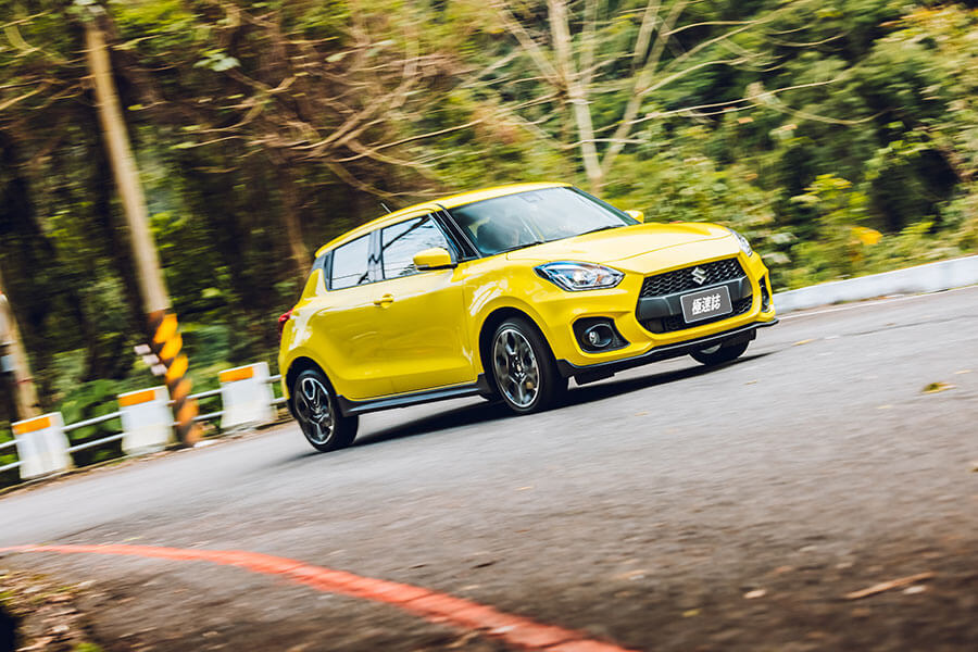 雖然我們享受著自排所帶來的便利與方便,但眼下這兩部手排車,我輩倒覺得比自排還好開,這是甚麼奇妙的邏輯呢!?看下去便知分曉。