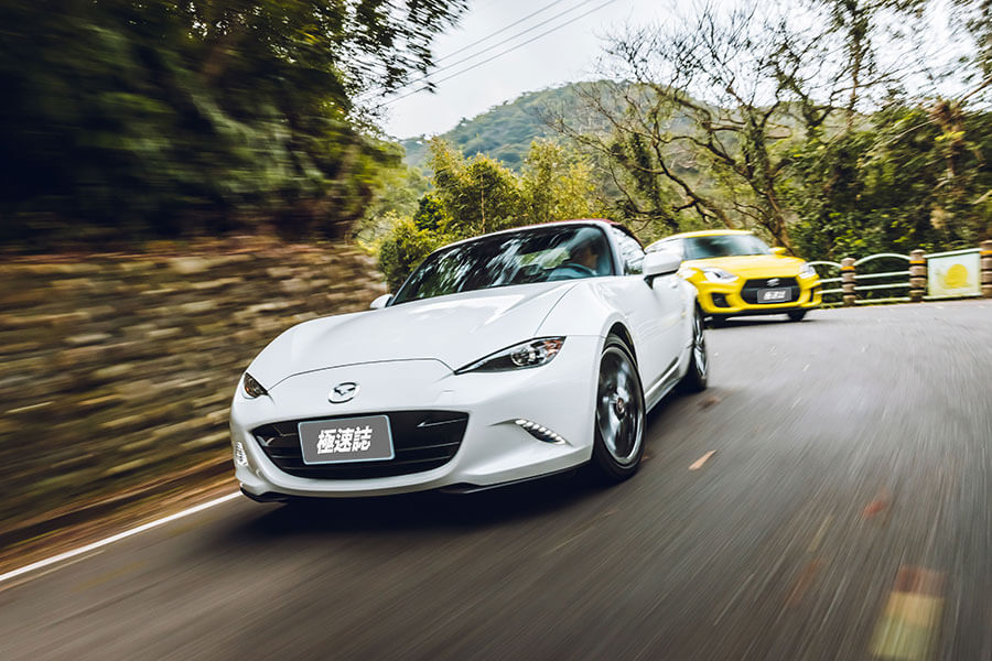 雖然我們享受著自排所帶來的便利與方便,但眼下這兩部手排車,我輩倒覺得比自排還好開,這是甚麼奇妙的邏輯呢!?看下去便知分曉。