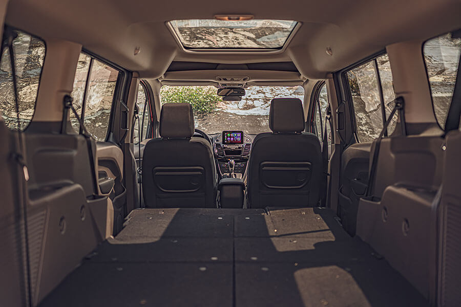 凱弟在商旅車市場上紮根相當深,此次新秀Tourneo Connect是否具備突破防線的本事?我們在此先設下幾道關卡……。