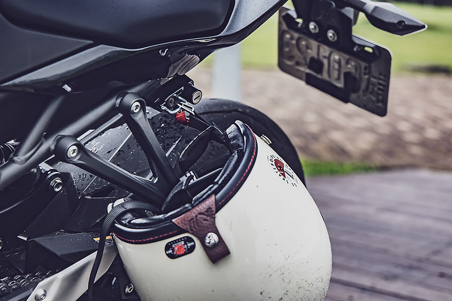 再次打下新紀元的川崎,不斷以瘋狂的行徑勇於創新的心境,推出一部又一部令人大為驚豔的陸上逸品。