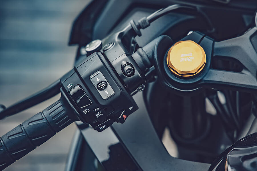 再次打下新紀元的川崎,不斷以瘋狂的行徑勇於創新的心境,推出一部又一部令人大為驚豔的陸上逸品。