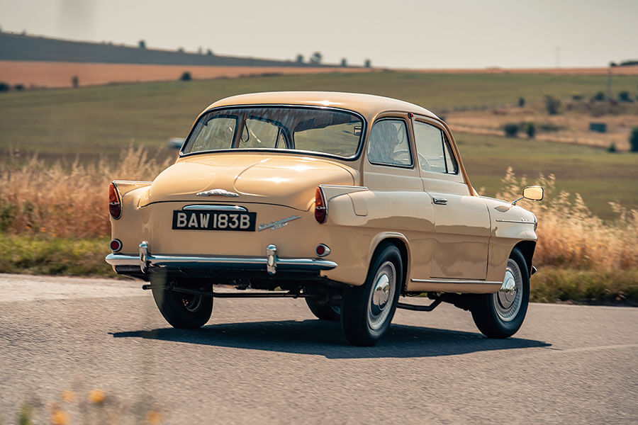 大伯如今依然大談Skoda的舊笑話嗎?是時候讓老人家見識見識了。