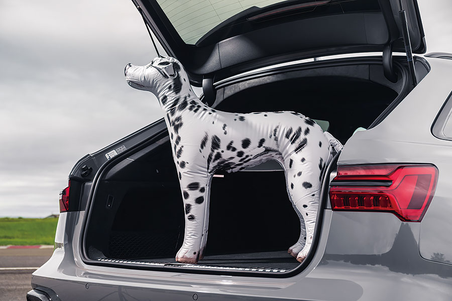 超級旅行車中最壞最兇的大野狼到底出自何門何派呢?家中各人會認同你的選擇嗎?且看奧迪RS 6、賓士E 63 S和Alpina B5一決高下。