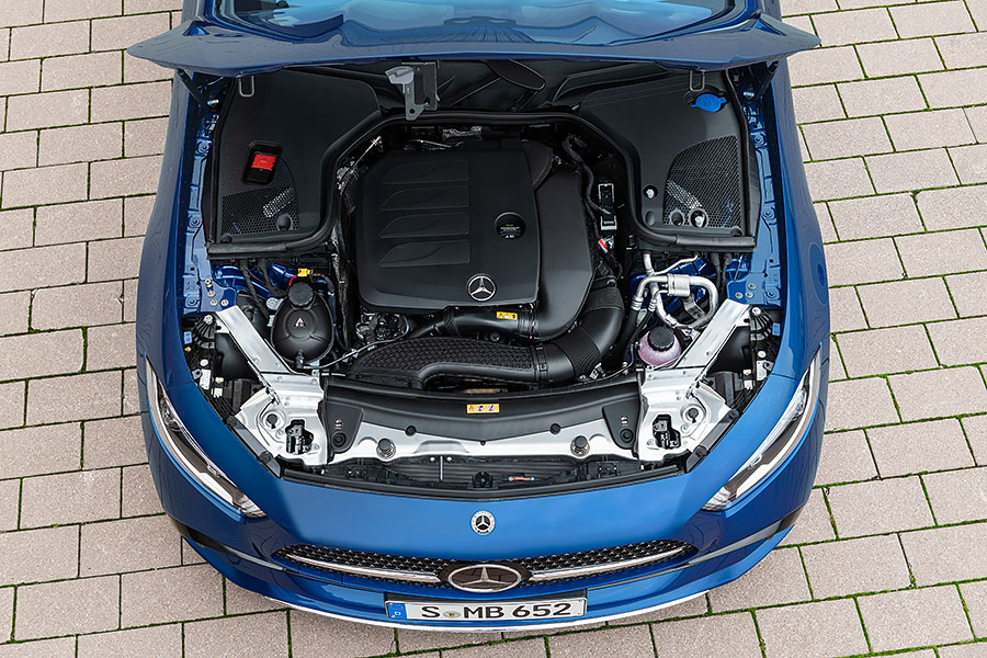 在時尚的世界裡,不夠入時可是不行的。