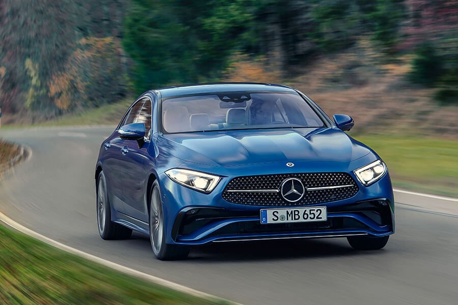 在時尚的世界裡,不夠入時可是不行的。