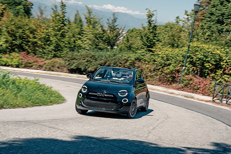 飛雅特500將重返杜林現地生產,且讓我輩匆匆灌一杯雙份espresso,在全新電動500老家的街頭溜噠一番。