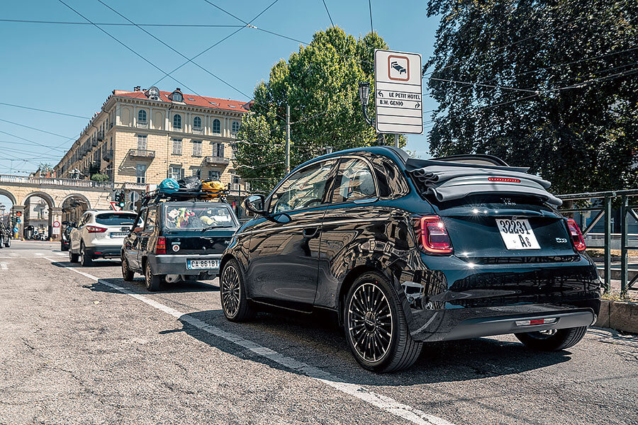 飛雅特500將重返杜林現地生產,且讓我輩匆匆灌一杯雙份espresso,在全新電動500老家的街頭溜噠一番。