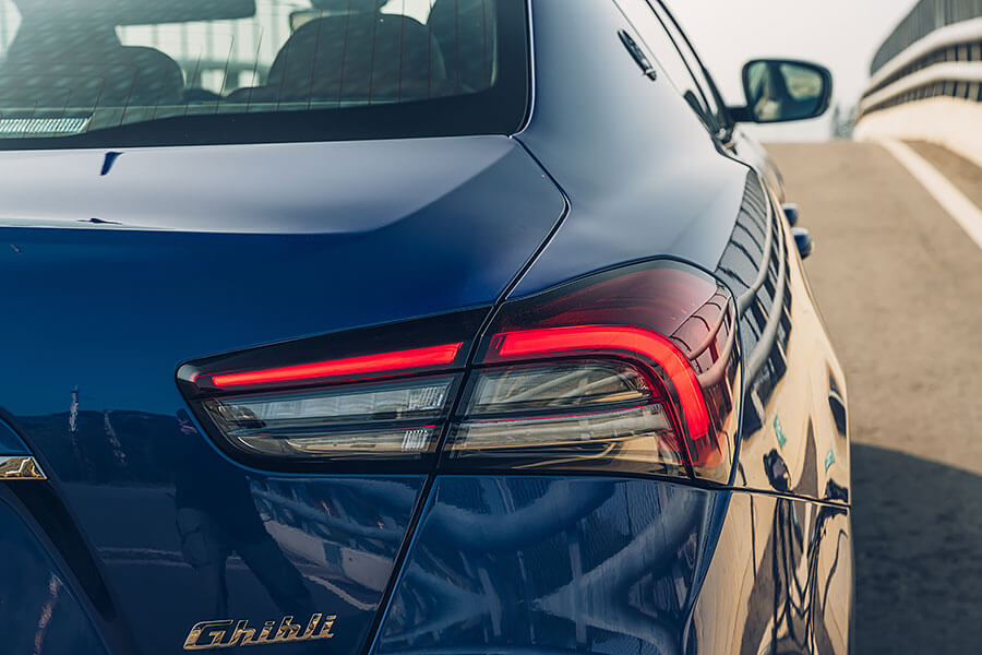 它的香並非單一的,而是綜合諸多感官刺激之大成,或許有點抽象,但人們總是拒絕不了這樣的滋味,義大利的香。