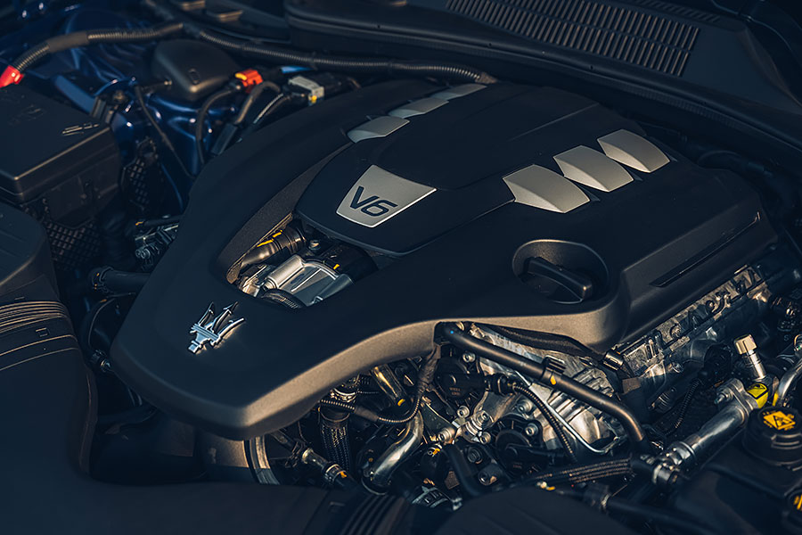 它的香並非單一的,而是綜合諸多感官刺激之大成,或許有點抽象,但人們總是拒絕不了這樣的滋味,義大利的香。