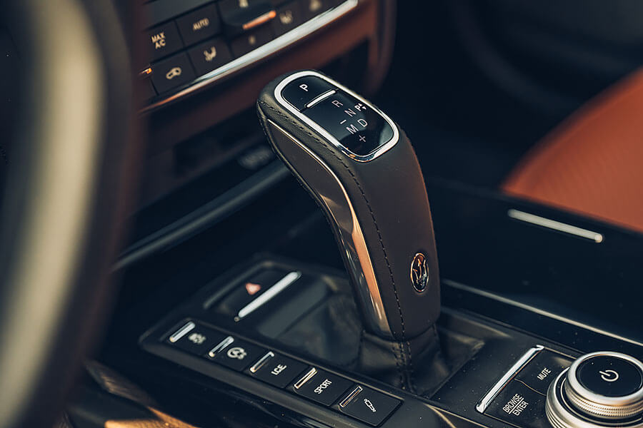 它的香並非單一的,而是綜合諸多感官刺激之大成,或許有點抽象,但人們總是拒絕不了這樣的滋味,義大利的香。