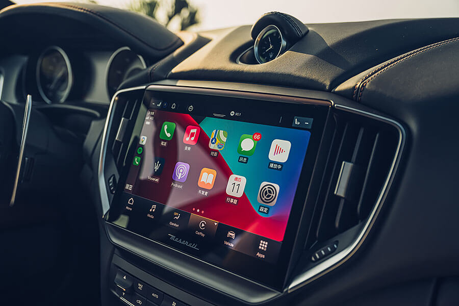 它的香並非單一的,而是綜合諸多感官刺激之大成,或許有點抽象,但人們總是拒絕不了這樣的滋味,義大利的香。