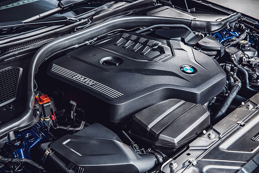 X5 / X7 曜黑版之後,330i / 330i Touring M Sport Midnight Edition夜型版也來搶客啦!